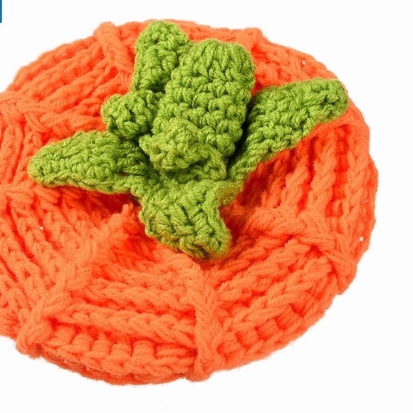 ONE HOUR SALE ❗️ Crochet Pumpkin Beanie - Picture 2 of 3